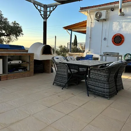 Tatil Evi The Olive Pickers House Pigadhákia